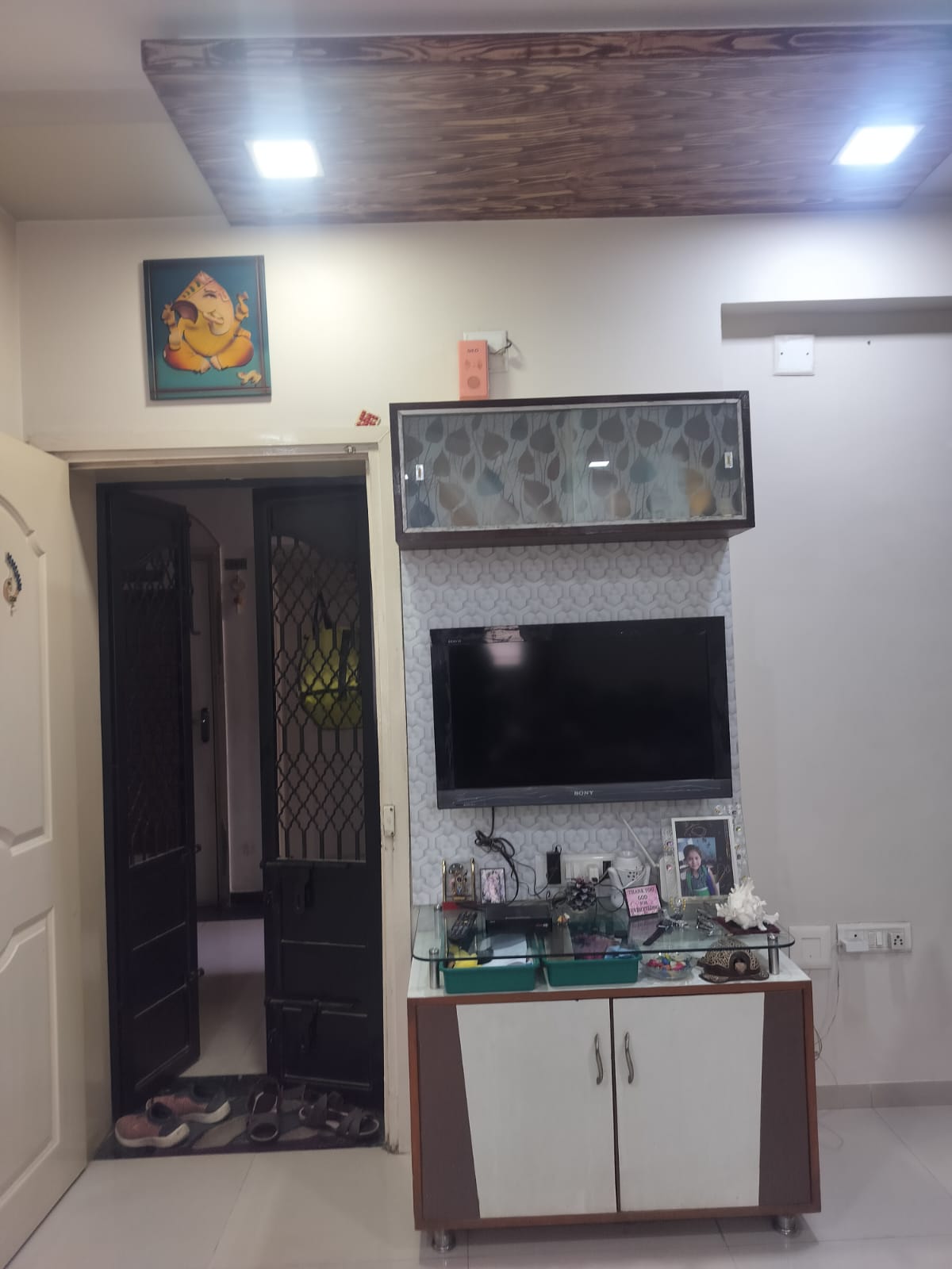 2bhk flat on sale in satellite